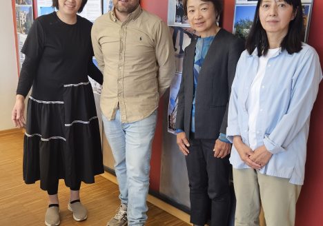 Tillmann Hauenstein mit dem Besuch aus Japan